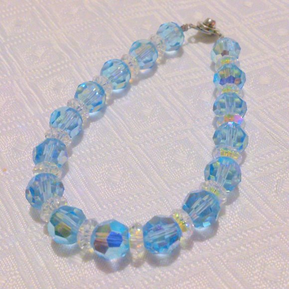 Blue Faceted Glass Crystal Beaded Bracelet 8 Inch - Picture 4 of 4